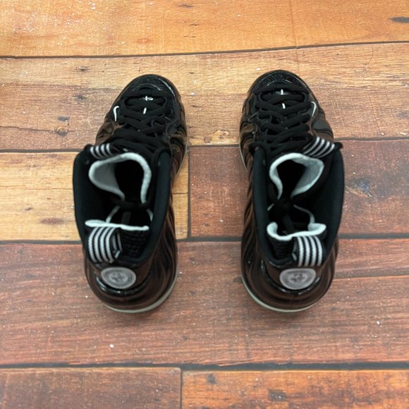 Nike Men's Air Foamposite One Basketball Shoes - Picture 4 of 6